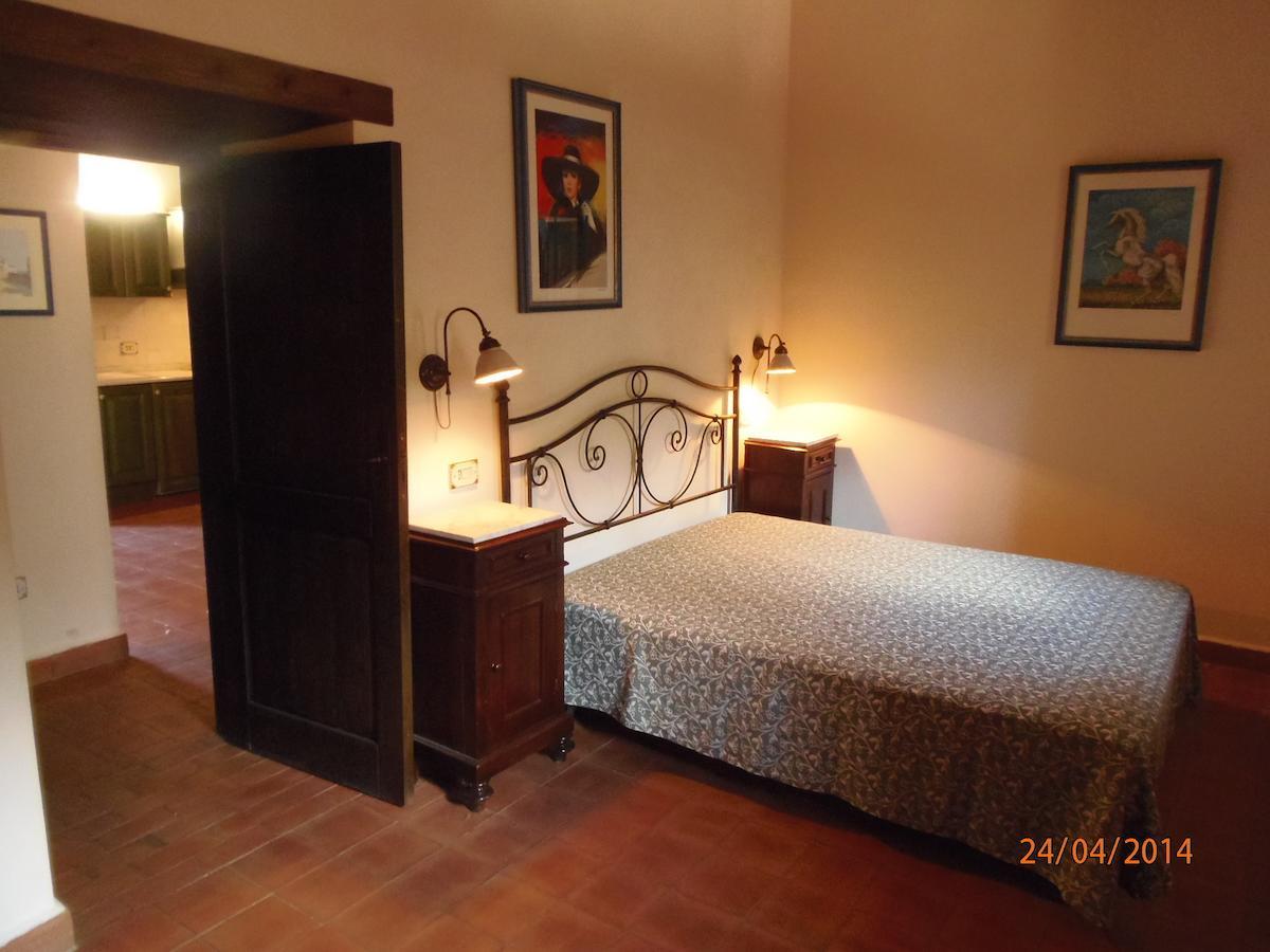 Le Cisterne Dell'Etna Otel Calcerana-Marina Oda fotoğraf