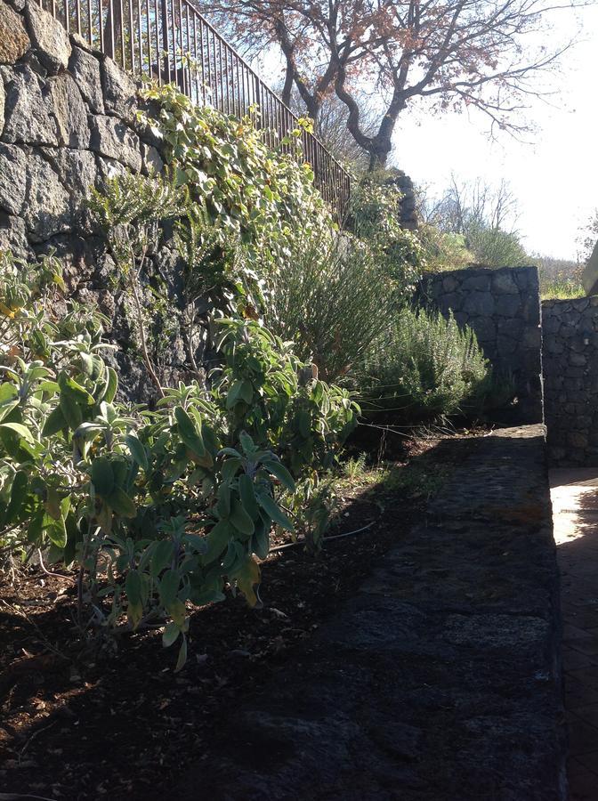 Le Cisterne Dell'Etna Otel Calcerana-Marina Dış mekan fotoğraf