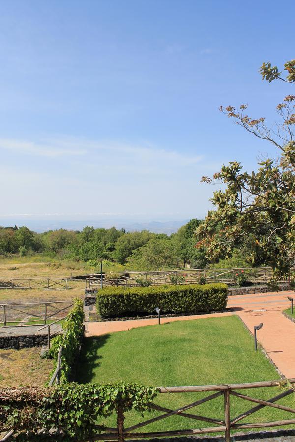 Le Cisterne Dell'Etna Otel Calcerana-Marina Dış mekan fotoğraf