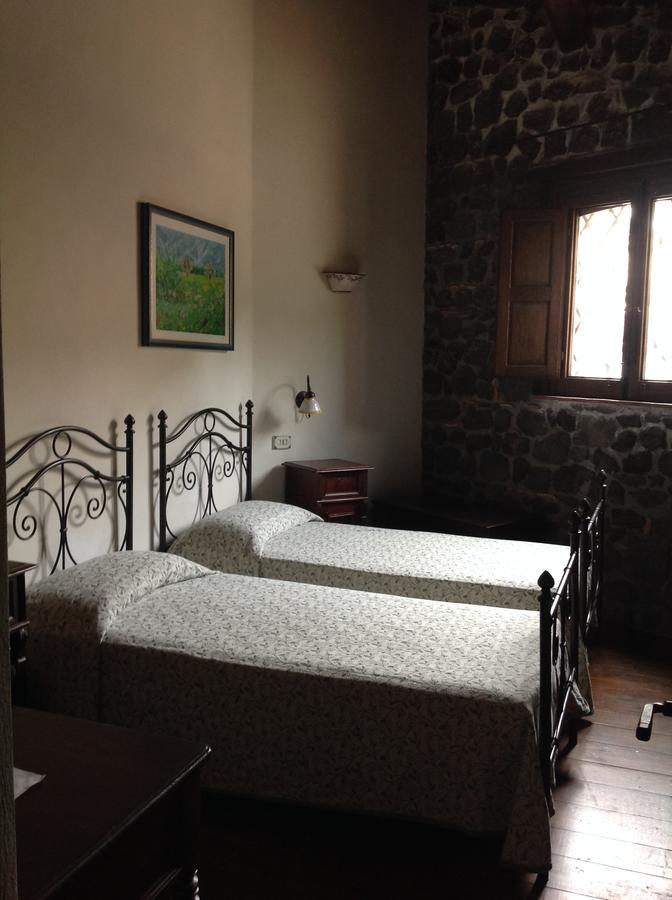 Le Cisterne Dell'Etna Otel Calcerana-Marina Dış mekan fotoğraf