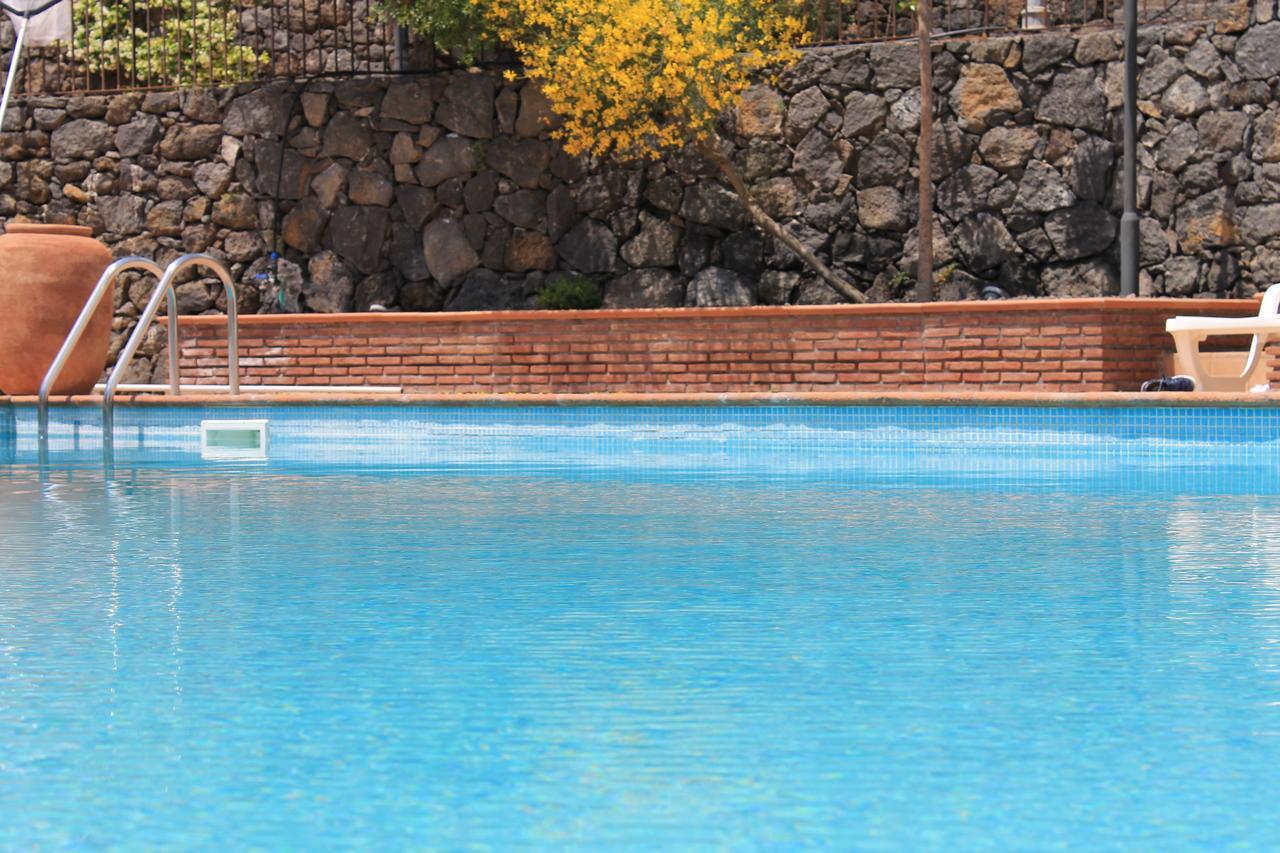 Le Cisterne Dell'Etna Otel Calcerana-Marina Dış mekan fotoğraf